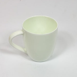 Mug en porcelaine blanche