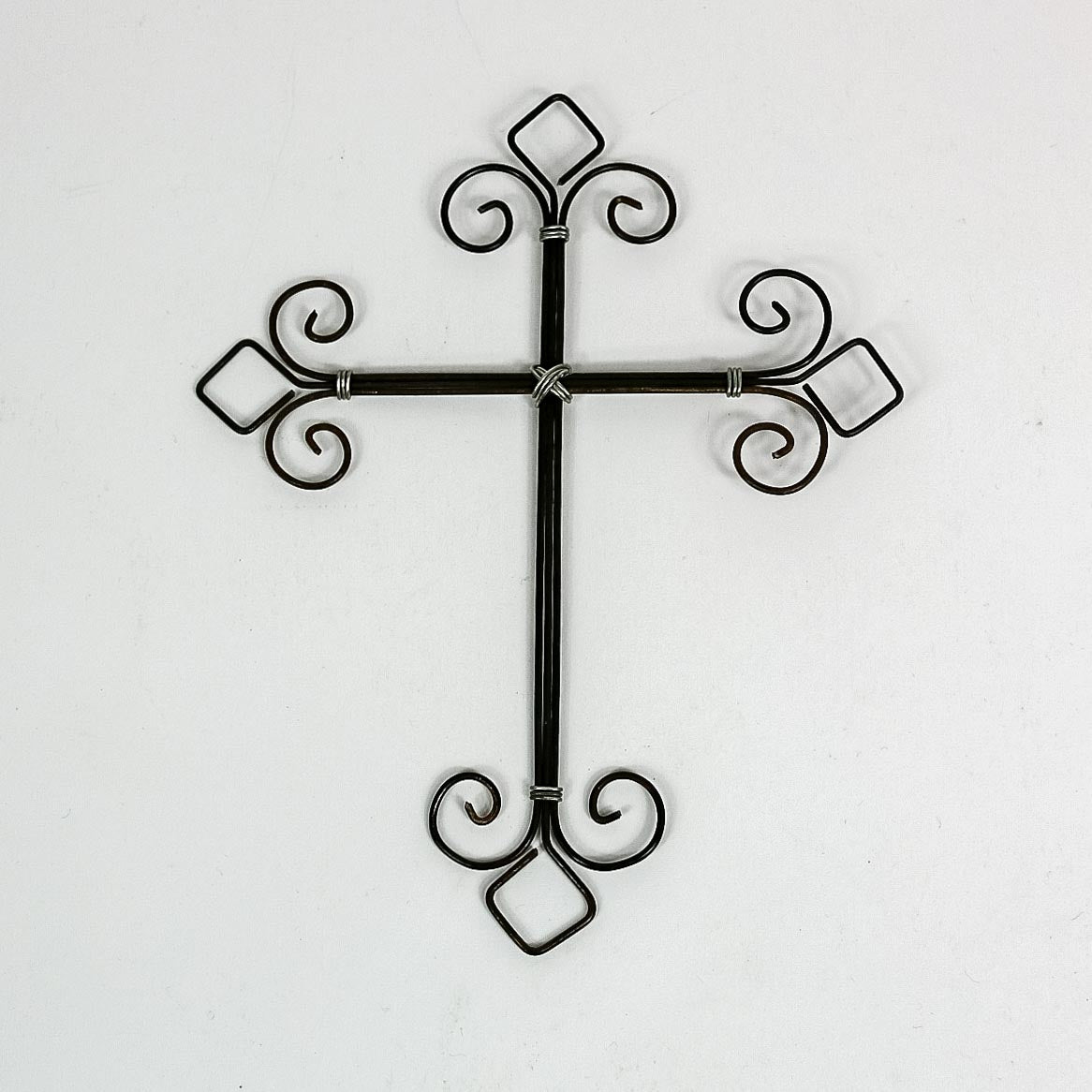 Croix dcorative en fer - Extravagance